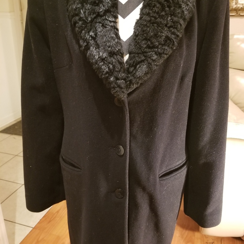 Wool coat - Picture 3 of 8